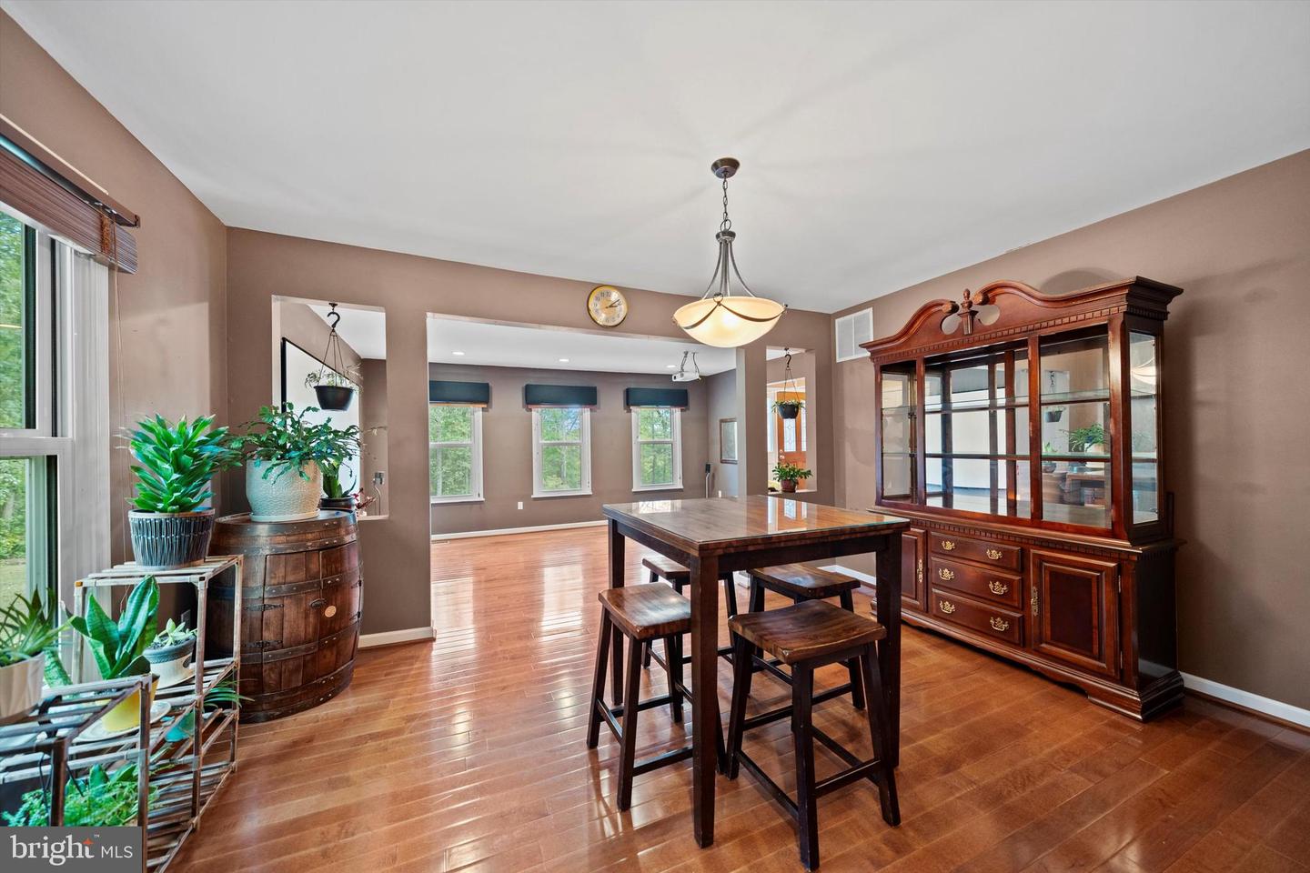 7414 KETTLE RIDGE DR, NOKESVILLE, Virginia 20181, 4 Bedrooms Bedrooms, ,2 BathroomsBathrooms,Residential,For sale,7414 KETTLE RIDGE DR,VAFQ2019316 MLS # VAFQ2019316