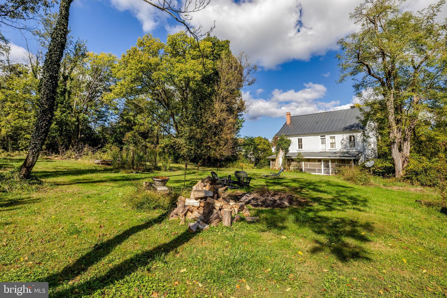 39 NEW CUT RD, ROUND HILL, Virginia 20141, 7 Bedrooms Bedrooms, ,3 BathroomsBathrooms,Residential,For sale,39 NEW CUT RD,VALO2108464 MLS # VALO2108464