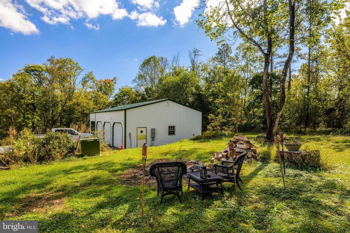 39 NEW CUT RD, ROUND HILL, Virginia 20141, 7 Bedrooms Bedrooms, ,3 BathroomsBathrooms,Residential,For sale,39 NEW CUT RD,VALO2108464 MLS # VALO2108464