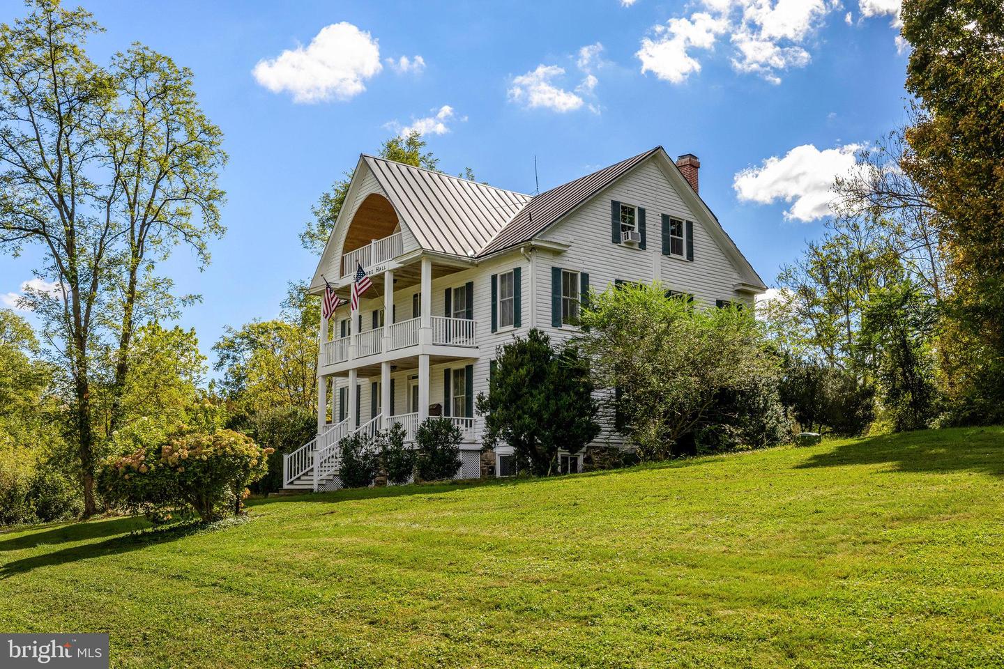 39 NEW CUT RD, ROUND HILL, Virginia 20141, 7 Bedrooms Bedrooms, ,3 BathroomsBathrooms,Residential,For sale,39 NEW CUT RD,VALO2108464 MLS # VALO2108464