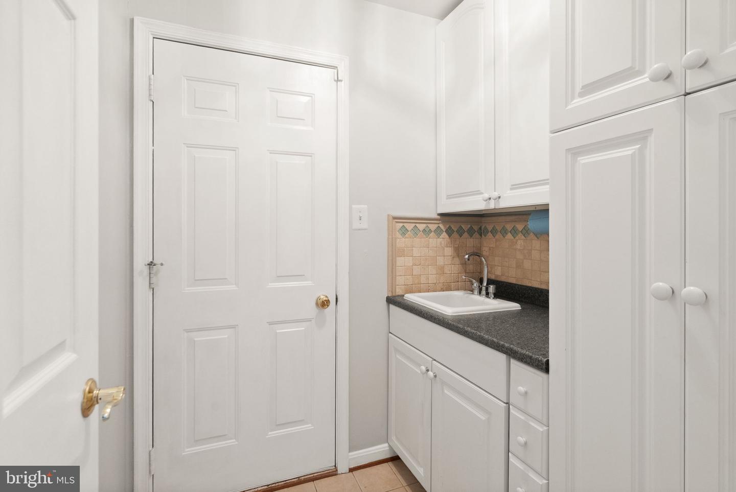 20900 HOLLYBERRY CT, ASHBURN, Virginia 20147, 5 Bedrooms Bedrooms, ,3 BathroomsBathrooms,Residential,For sale,20900 HOLLYBERRY CT,VALO2108522 MLS # VALO2108522