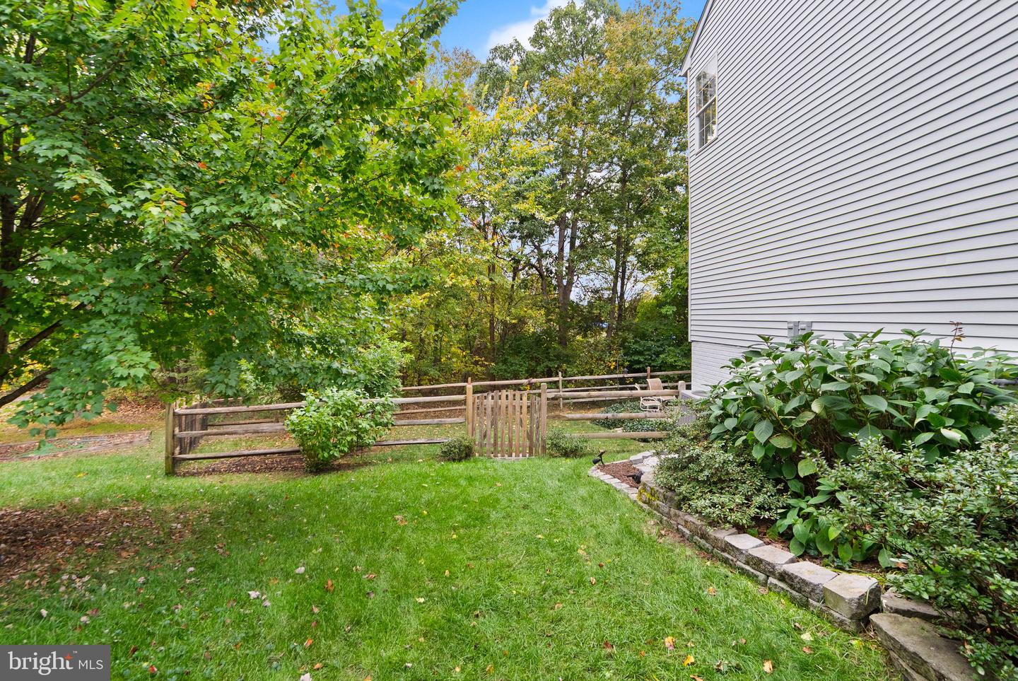 20900 HOLLYBERRY CT, ASHBURN, Virginia 20147, 5 Bedrooms Bedrooms, ,3 BathroomsBathrooms,Residential,For sale,20900 HOLLYBERRY CT,VALO2108522 MLS # VALO2108522