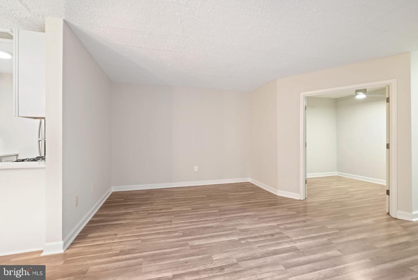 2325 42ND ST NW #420, WASHINGTON, District Of Columbia 20007, 1 Bedroom Bedrooms, ,1 BathroomBathrooms,Residential,For sale,2325 42ND ST NW #420,DCDC2226312 MLS # DCDC2226312