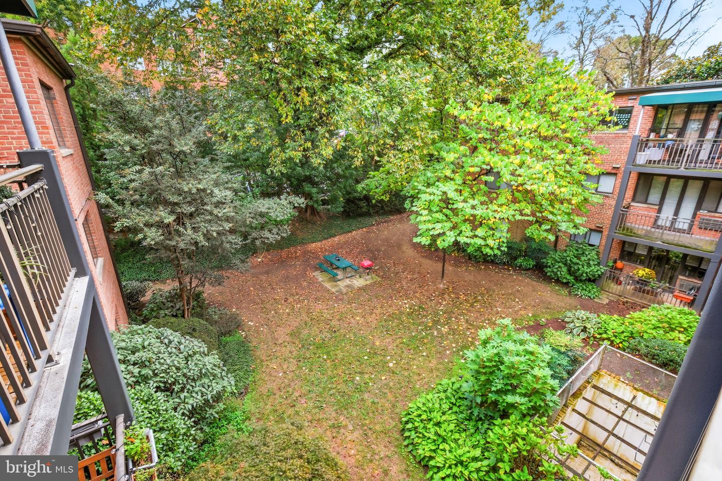 2325 42ND ST NW #420, WASHINGTON, District Of Columbia 20007, 1 Bedroom Bedrooms, ,1 BathroomBathrooms,Residential,For sale,2325 42ND ST NW #420,DCDC2226312 MLS # DCDC2226312