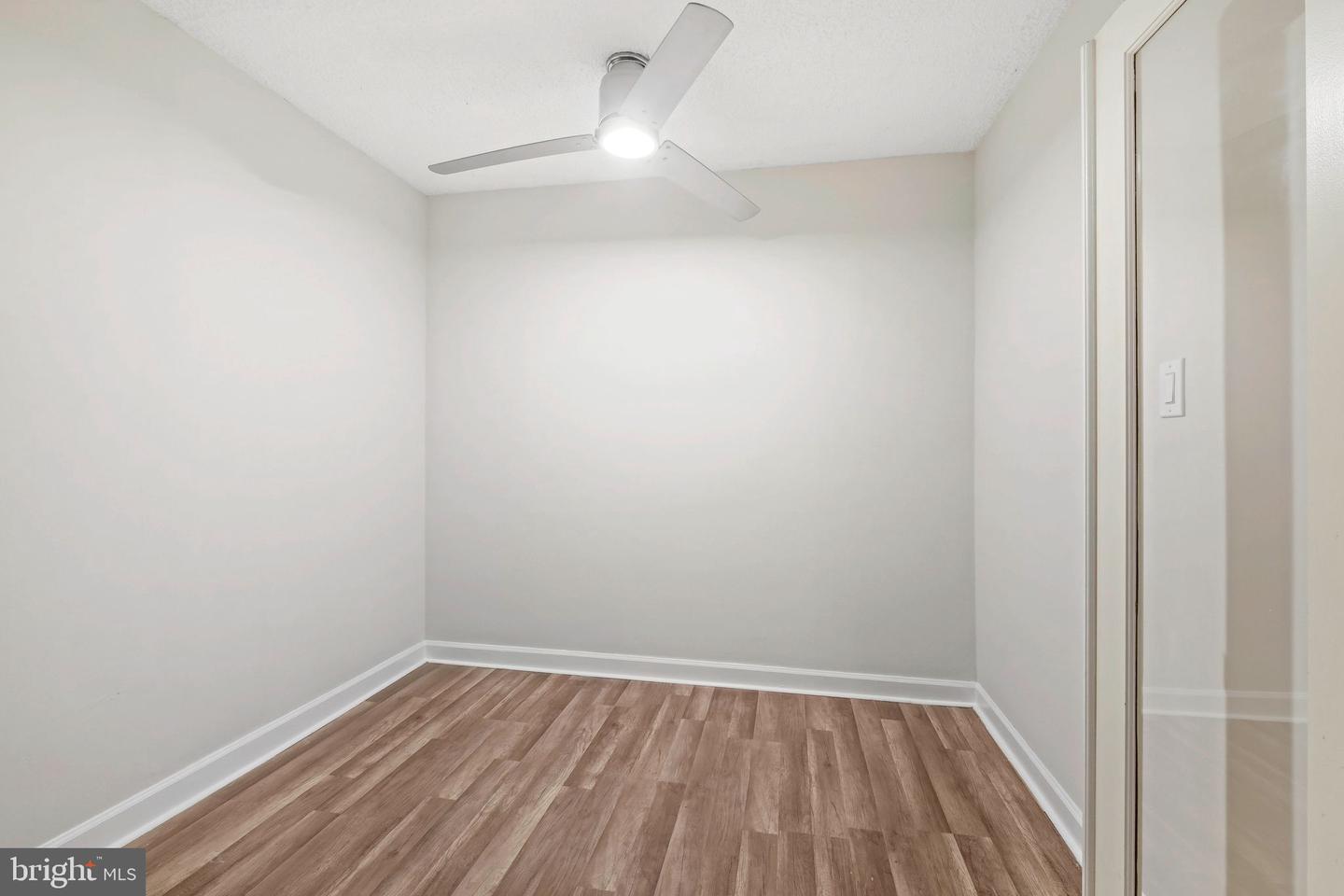 2325 42ND ST NW #420, WASHINGTON, District Of Columbia 20007, 1 Bedroom Bedrooms, ,1 BathroomBathrooms,Residential,For sale,2325 42ND ST NW #420,DCDC2226312 MLS # DCDC2226312