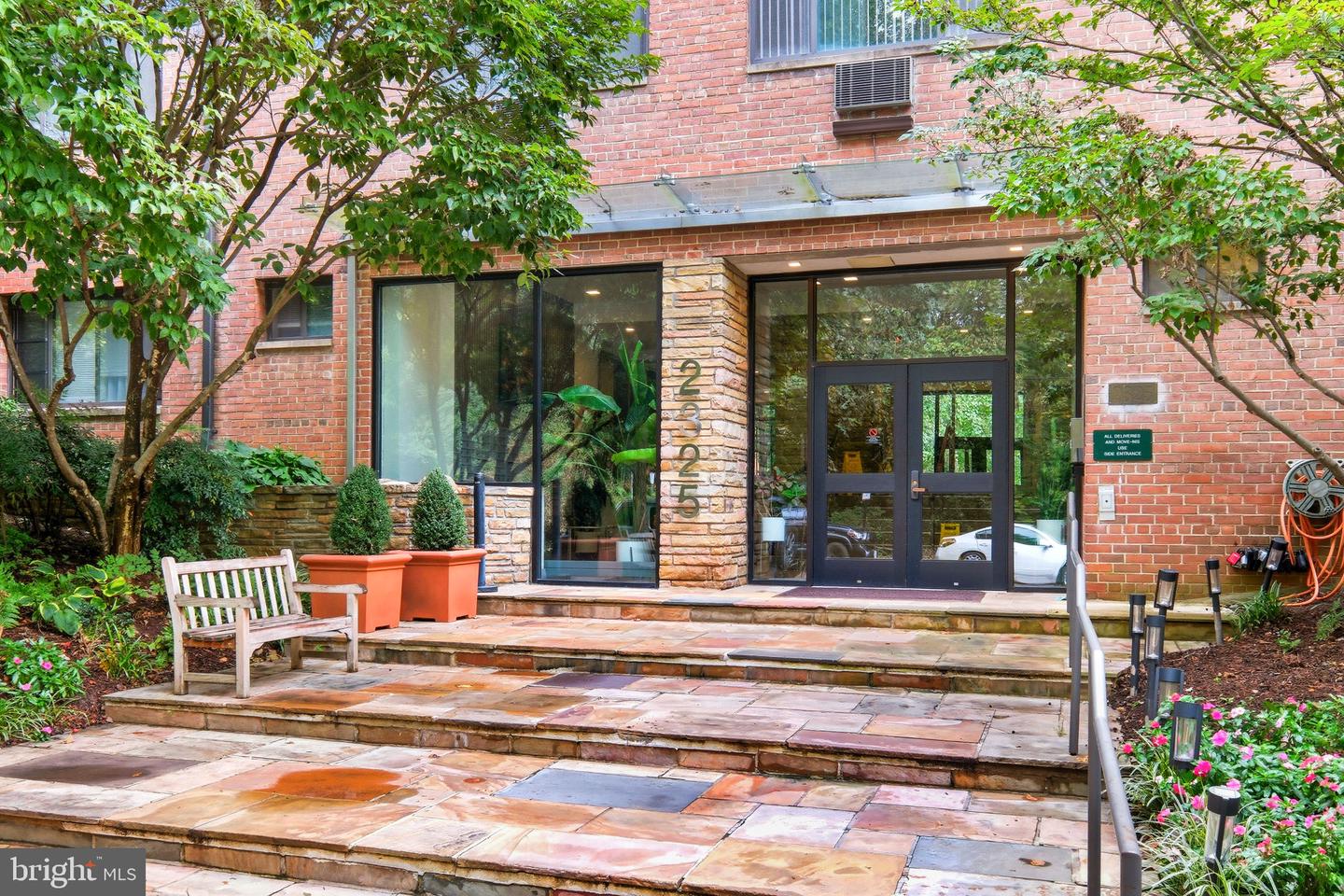 2325 42ND ST NW #420, WASHINGTON, District Of Columbia 20007, 1 Bedroom Bedrooms, ,1 BathroomBathrooms,Residential,For sale,2325 42ND ST NW #420,DCDC2226312 MLS # DCDC2226312