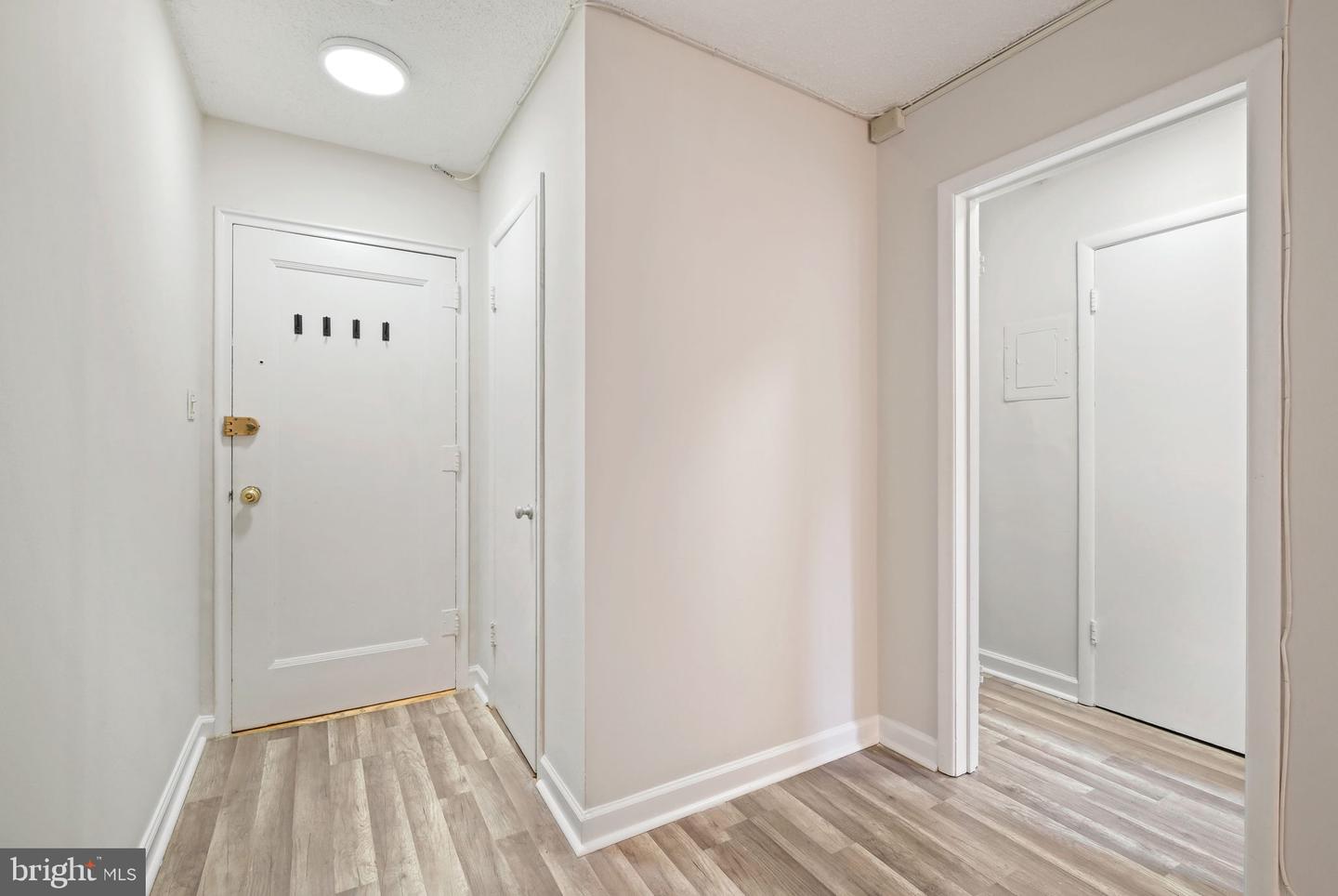 2325 42ND ST NW #420, WASHINGTON, District Of Columbia 20007, 1 Bedroom Bedrooms, ,1 BathroomBathrooms,Residential,For sale,2325 42ND ST NW #420,DCDC2226312 MLS # DCDC2226312