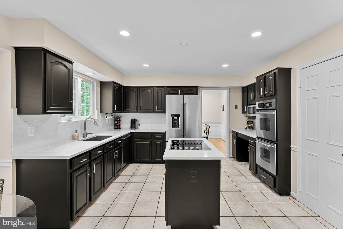 18 CHRISTOPHER LN, STERLING, Virginia 20165, 4 Bedrooms Bedrooms, 19 Rooms Rooms,3 BathroomsBathrooms,Residential,For sale,18 CHRISTOPHER LN,VALO2108554 MLS # VALO2108554