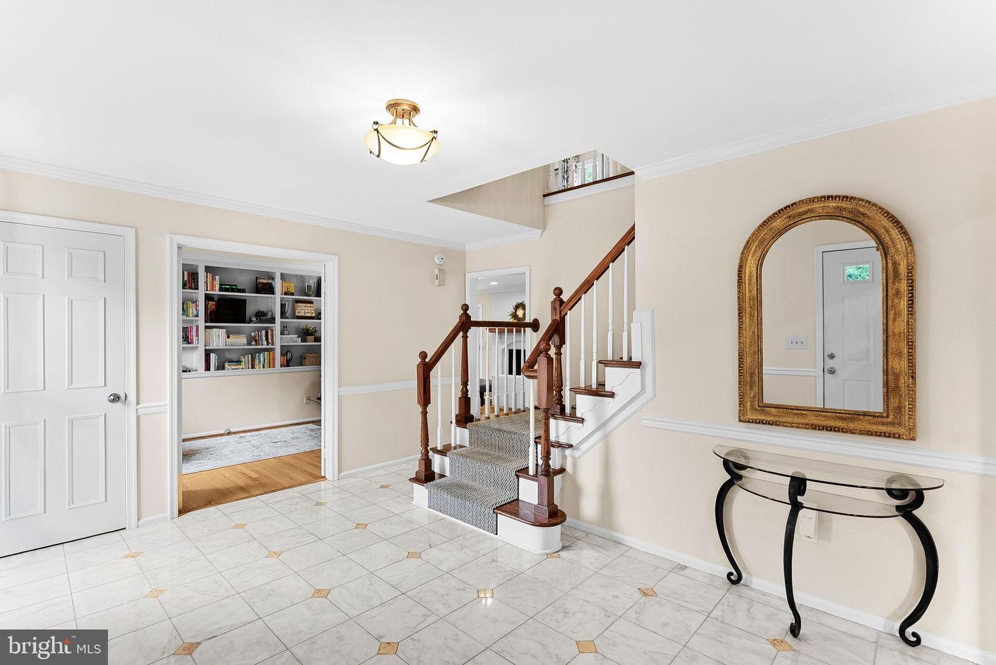 18 CHRISTOPHER LN, STERLING, Virginia 20165, 4 Bedrooms Bedrooms, 19 Rooms Rooms,3 BathroomsBathrooms,Residential,For sale,18 CHRISTOPHER LN,VALO2108554 MLS # VALO2108554