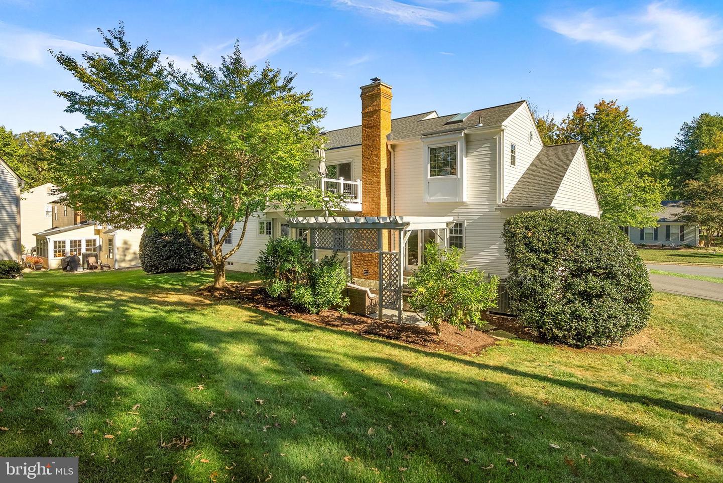 18 CHRISTOPHER LN, STERLING, Virginia 20165, 4 Bedrooms Bedrooms, 19 Rooms Rooms,3 BathroomsBathrooms,Residential,For sale,18 CHRISTOPHER LN,VALO2108554 MLS # VALO2108554