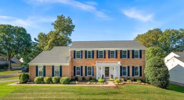 18 CHRISTOPHER LN, STERLING, Virginia 20165, 4 Bedrooms Bedrooms, 19 Rooms Rooms,3 BathroomsBathrooms,Residential,For sale,18 CHRISTOPHER LN,VALO2108554 MLS # VALO2108554
