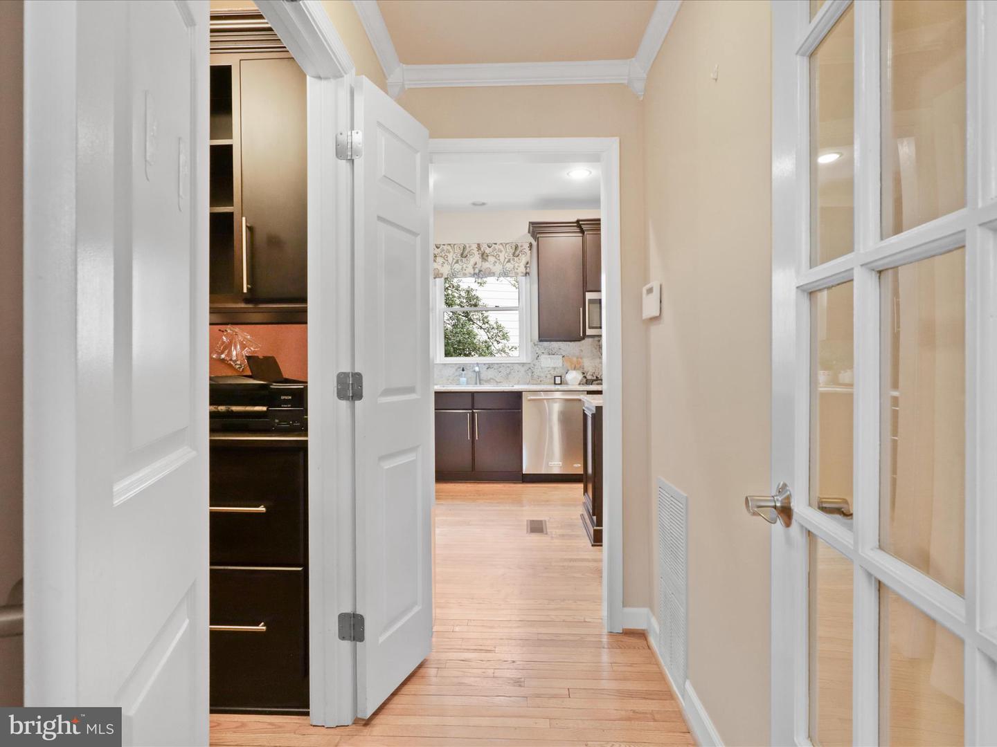 6100 35TH ST N, ARLINGTON, Virginia 22213, 5 Bedrooms Bedrooms, ,3 BathroomsBathrooms,Residential,For sale,6100 35TH ST N,VAAR2064748 MLS # VAAR2064748
