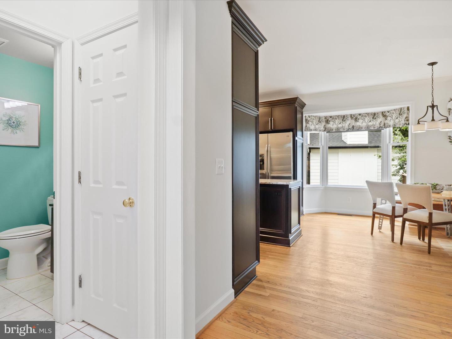 6100 35TH ST N, ARLINGTON, Virginia 22213, 5 Bedrooms Bedrooms, ,3 BathroomsBathrooms,Residential,For sale,6100 35TH ST N,VAAR2064748 MLS # VAAR2064748