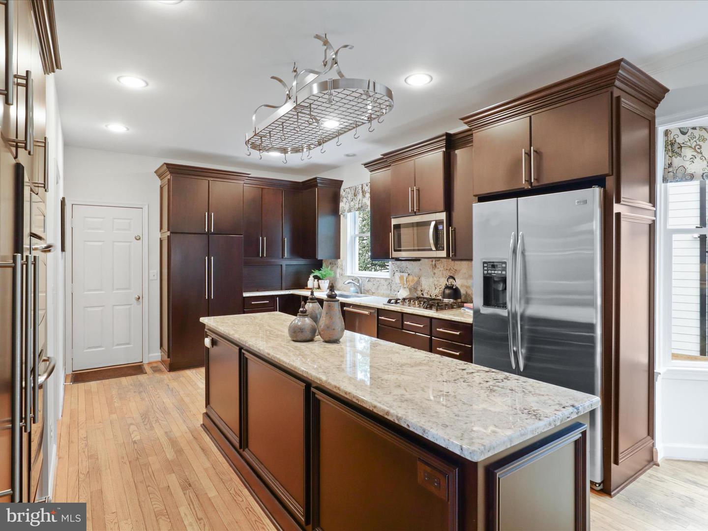 6100 35TH ST N, ARLINGTON, Virginia 22213, 5 Bedrooms Bedrooms, ,3 BathroomsBathrooms,Residential,For sale,6100 35TH ST N,VAAR2064748 MLS # VAAR2064748