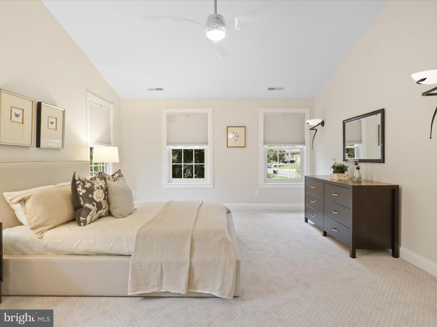 6100 35TH ST N, ARLINGTON, Virginia 22213, 5 Bedrooms Bedrooms, ,3 BathroomsBathrooms,Residential,For sale,6100 35TH ST N,VAAR2064748 MLS # VAAR2064748