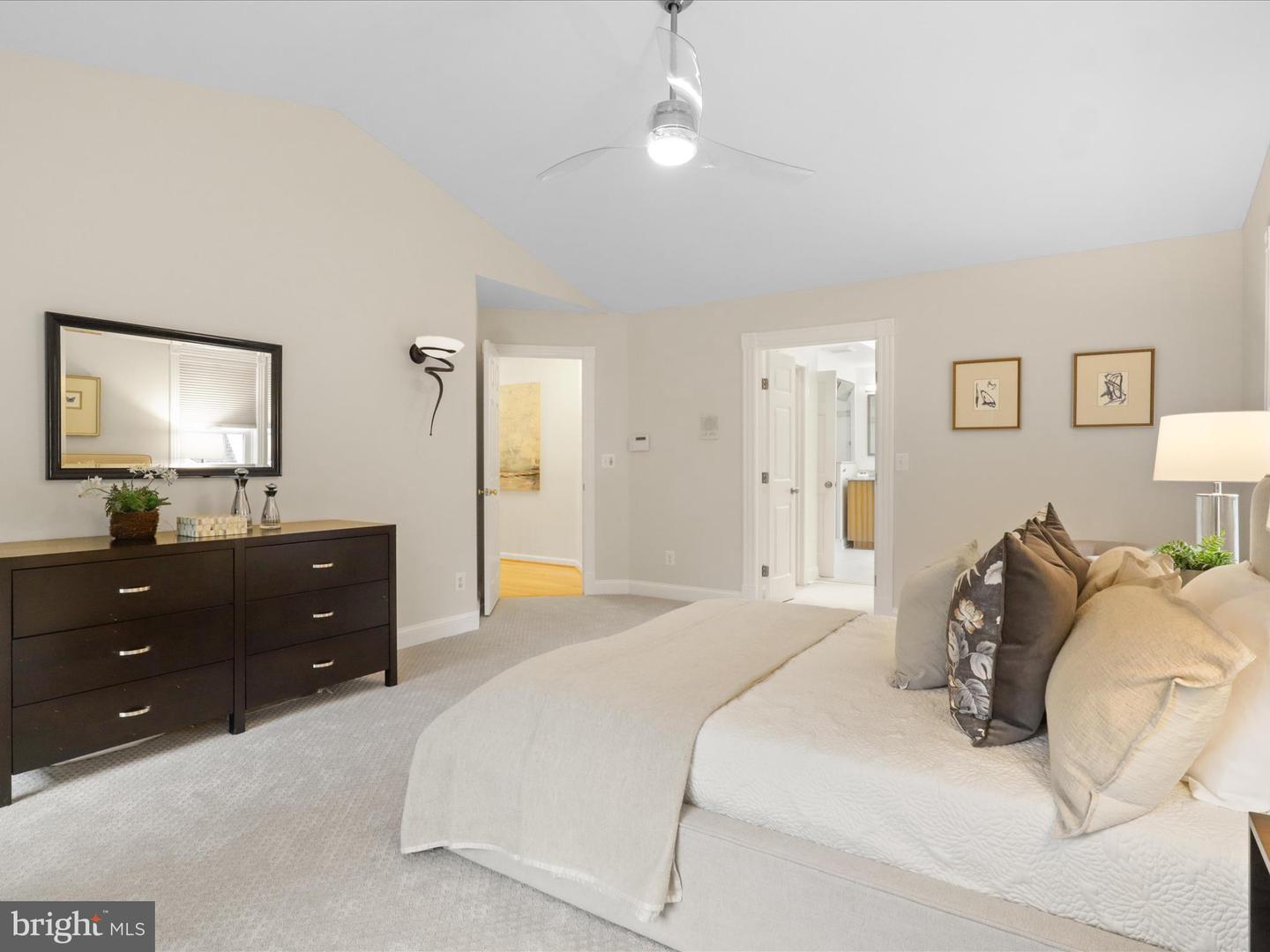6100 35TH ST N, ARLINGTON, Virginia 22213, 5 Bedrooms Bedrooms, ,3 BathroomsBathrooms,Residential,For sale,6100 35TH ST N,VAAR2064748 MLS # VAAR2064748