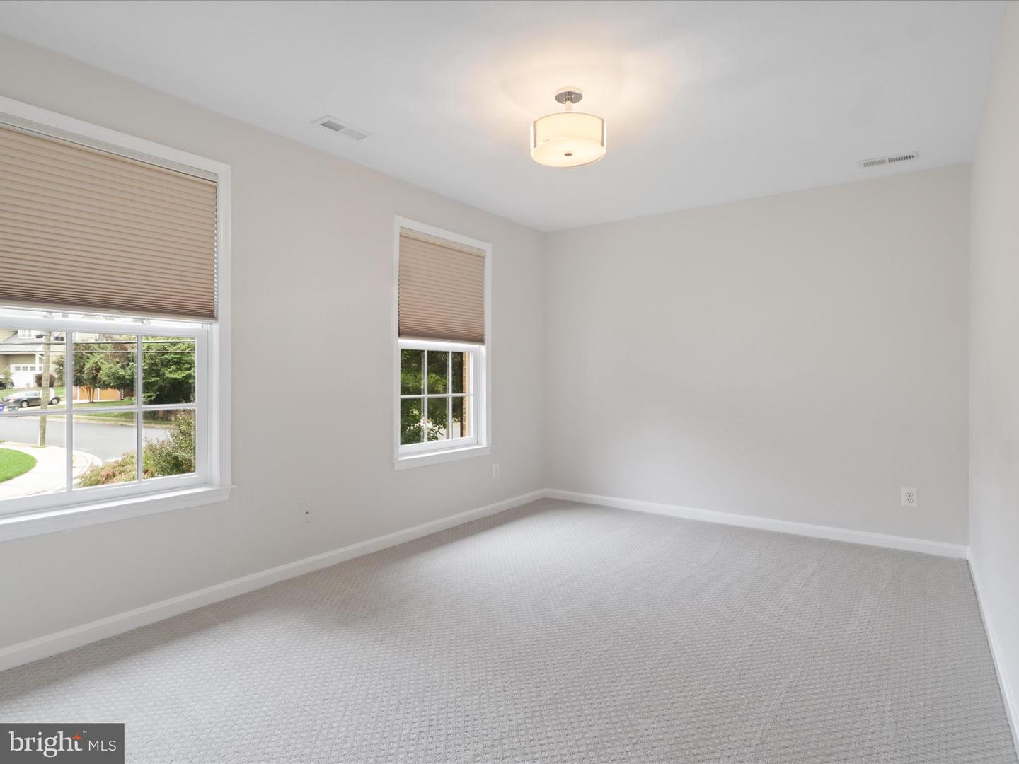 6100 35TH ST N, ARLINGTON, Virginia 22213, 5 Bedrooms Bedrooms, ,3 BathroomsBathrooms,Residential,For sale,6100 35TH ST N,VAAR2064748 MLS # VAAR2064748