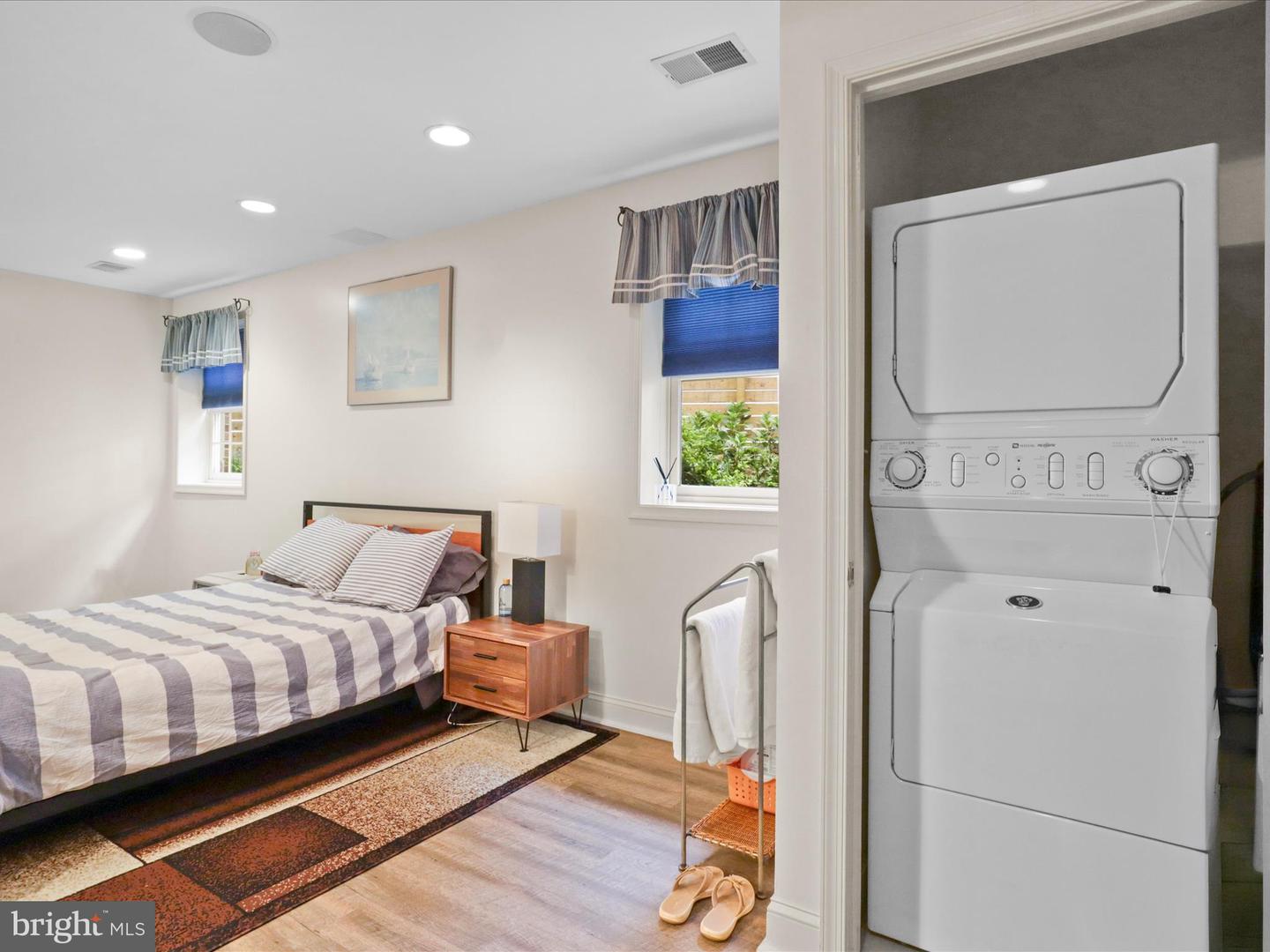 6100 35TH ST N, ARLINGTON, Virginia 22213, 5 Bedrooms Bedrooms, ,3 BathroomsBathrooms,Residential,For sale,6100 35TH ST N,VAAR2064748 MLS # VAAR2064748