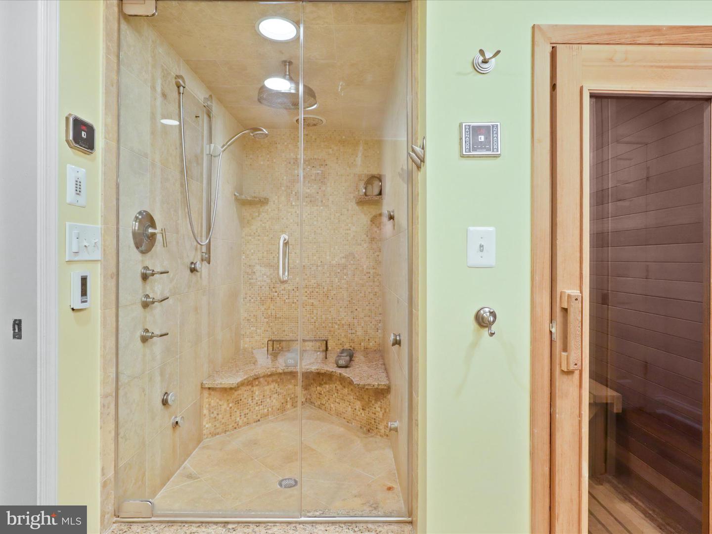 6100 35TH ST N, ARLINGTON, Virginia 22213, 5 Bedrooms Bedrooms, ,3 BathroomsBathrooms,Residential,For sale,6100 35TH ST N,VAAR2064748 MLS # VAAR2064748