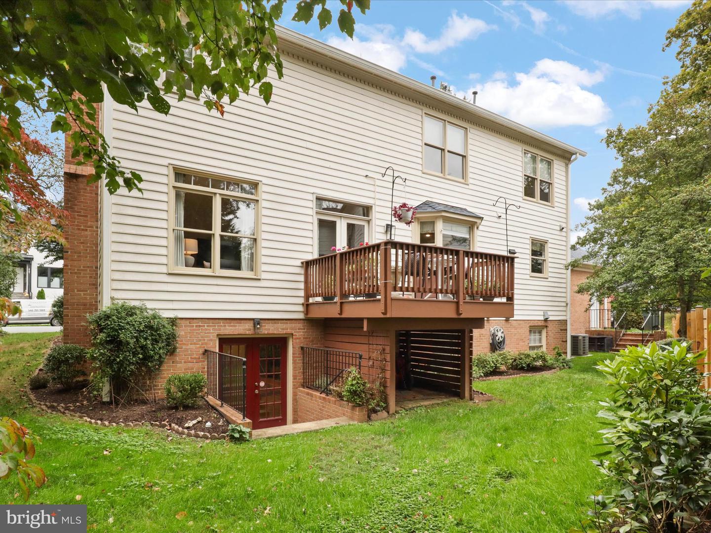 6100 35TH ST N, ARLINGTON, Virginia 22213, 5 Bedrooms Bedrooms, ,3 BathroomsBathrooms,Residential,For sale,6100 35TH ST N,VAAR2064748 MLS # VAAR2064748