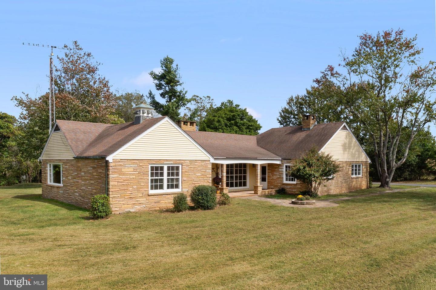9441 CONSTITUTION HWY, SOMERSET, Virginia 22972, 2 Bedrooms Bedrooms, 7 Rooms Rooms,1 BathroomBathrooms,Residential,For sale,9441 CONSTITUTION HWY,VAOR2012532 MLS # VAOR2012532