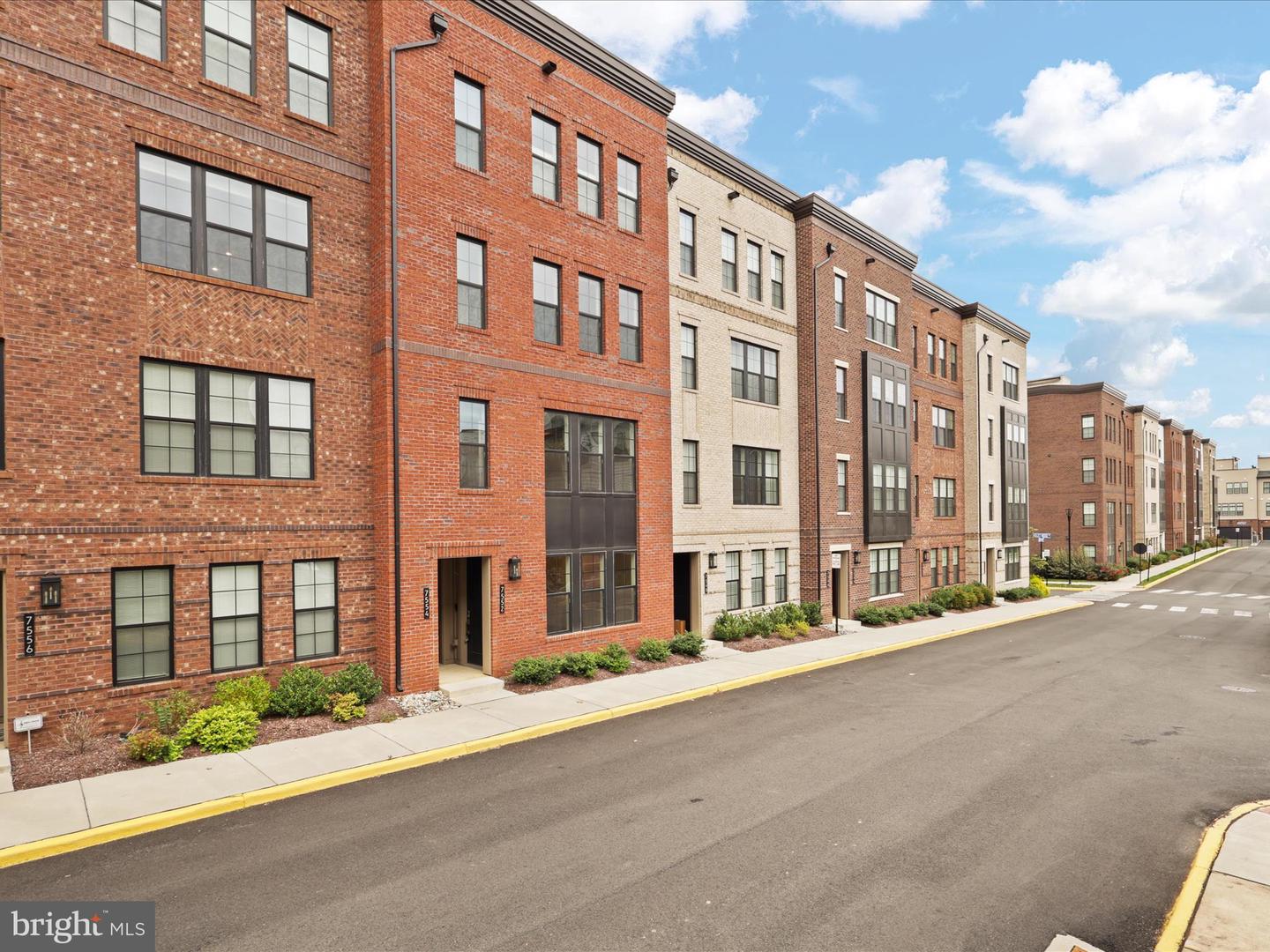 7552 SAWYER FARM WAY #1405, MCLEAN, Virginia 22102, 3 Bedrooms Bedrooms, ,2 BathroomsBathrooms,Residential,For sale,7552 SAWYER FARM WAY #1405,VAFX2274172 MLS # VAFX2274172 7552 SAWYER FARM WAY #1405, MCLEAN, Virginia 22102, 3 Bedrooms Bedrooms, ,2 BathroomsBathrooms,Residential,For sale,7552 SAWYER FARM WAY #1405,VAFX2274172 MLS # VAFX2274172