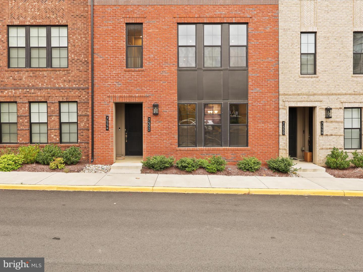 7552 SAWYER FARM WAY #1405, MCLEAN, Virginia 22102, 3 Bedrooms Bedrooms, ,2 BathroomsBathrooms,Residential,For sale,7552 SAWYER FARM WAY #1405,VAFX2274172 MLS # VAFX2274172 7552 SAWYER FARM WAY #1405, MCLEAN, Virginia 22102, 3 Bedrooms Bedrooms, ,2 BathroomsBathrooms,Residential,For sale,7552 SAWYER FARM WAY #1405,VAFX2274172 MLS # VAFX2274172