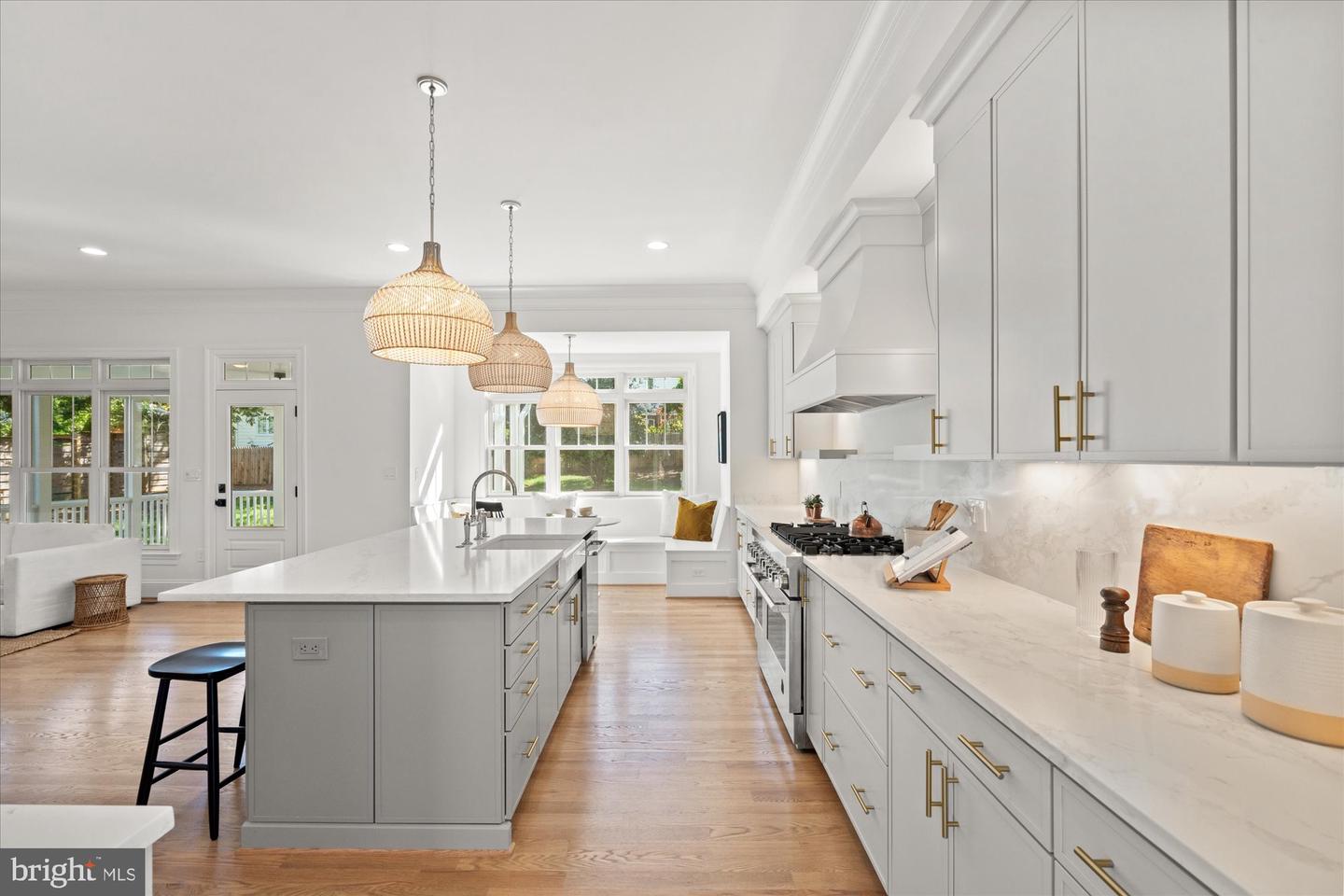 604 CRESTWOOD DR, ALEXANDRIA, Virginia 22302, 5 Bedrooms Bedrooms, ,4 BathroomsBathrooms,Residential,For sale,604 CRESTWOOD DR,VAAX2050766 MLS # VAAX2050766