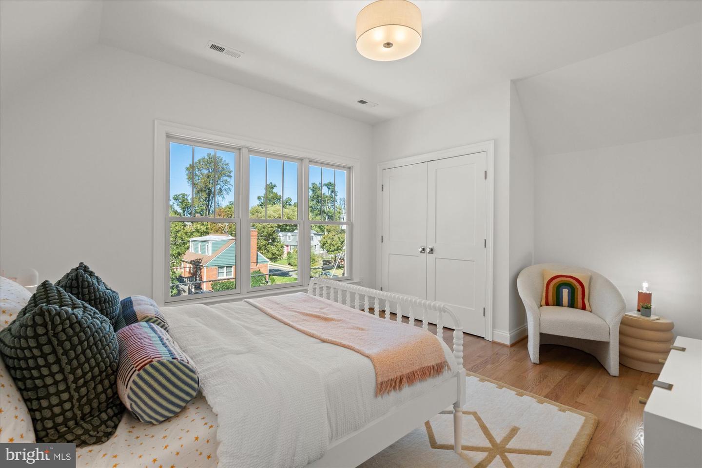 604 CRESTWOOD DR, ALEXANDRIA, Virginia 22302, 5 Bedrooms Bedrooms, ,4 BathroomsBathrooms,Residential,For sale,604 CRESTWOOD DR,VAAX2050766 MLS # VAAX2050766