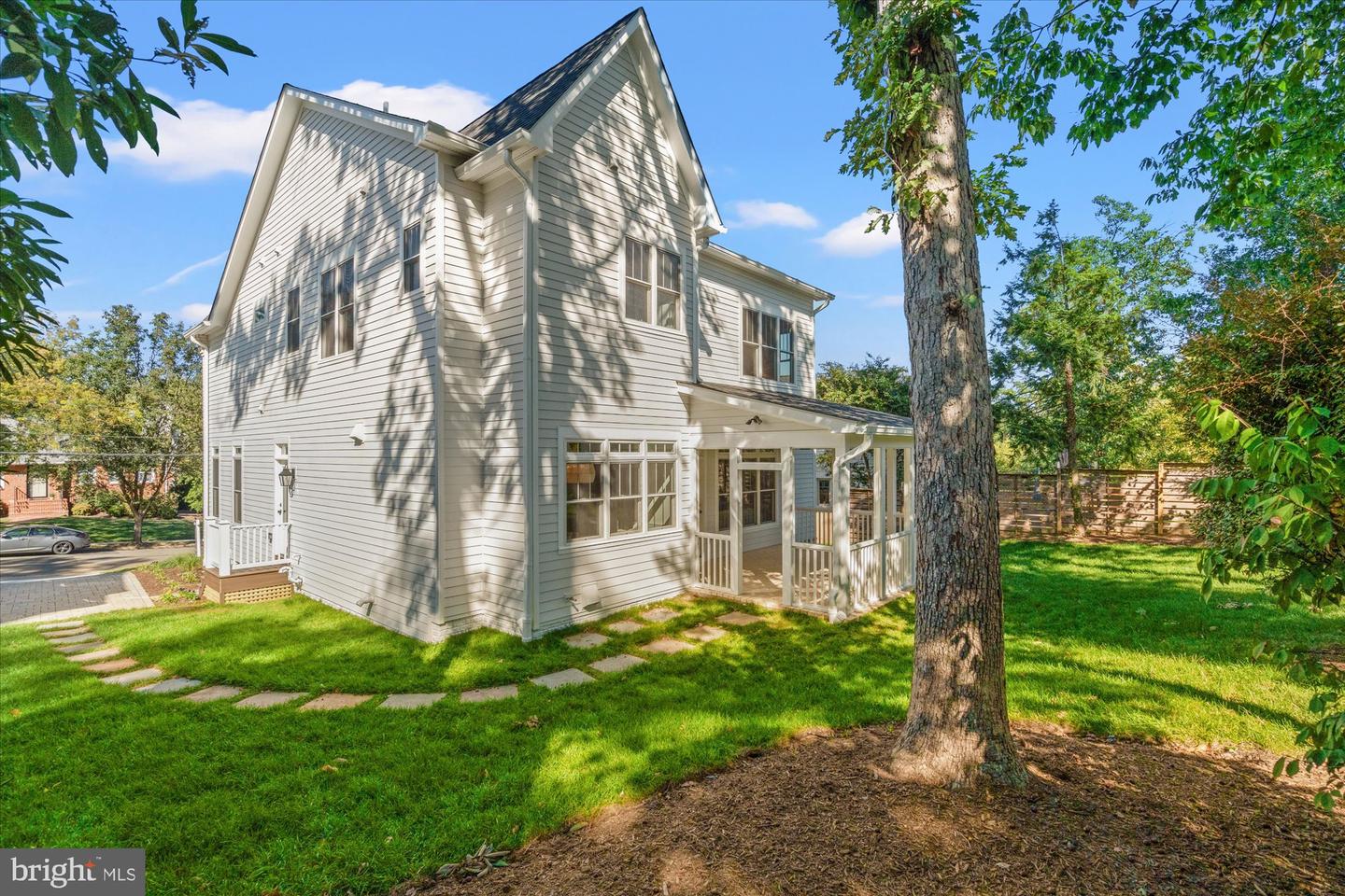 604 CRESTWOOD DR, ALEXANDRIA, Virginia 22302, 5 Bedrooms Bedrooms, ,4 BathroomsBathrooms,Residential,For sale,604 CRESTWOOD DR,VAAX2050766 MLS # VAAX2050766
