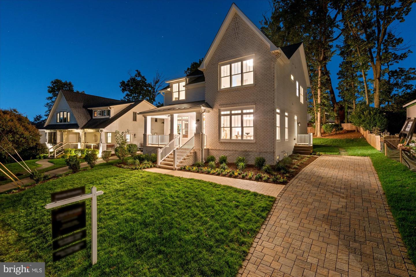604 CRESTWOOD DR, ALEXANDRIA, Virginia 22302, 5 Bedrooms Bedrooms, ,4 BathroomsBathrooms,Residential,For sale,604 CRESTWOOD DR,VAAX2050766 MLS # VAAX2050766