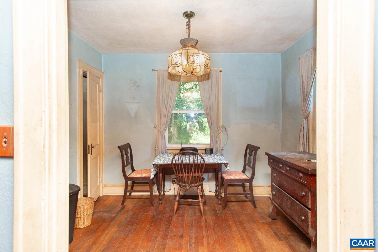 554 VALLEY RD, CHARLOTTESVILLE, Virginia 22903, 1 Bedroom Bedrooms, ,1 BathroomBathrooms,Residential,For sale,554 VALLEY RD,670014 MLS # 670014