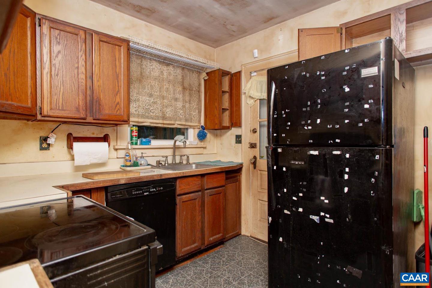 554 VALLEY RD, CHARLOTTESVILLE, Virginia 22903, 1 Bedroom Bedrooms, ,1 BathroomBathrooms,Residential,For sale,554 VALLEY RD,670014 MLS # 670014