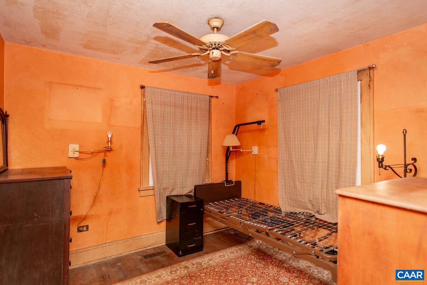 554 VALLEY RD, CHARLOTTESVILLE, Virginia 22903, 1 Bedroom Bedrooms, ,1 BathroomBathrooms,Residential,For sale,554 VALLEY RD,670014 MLS # 670014