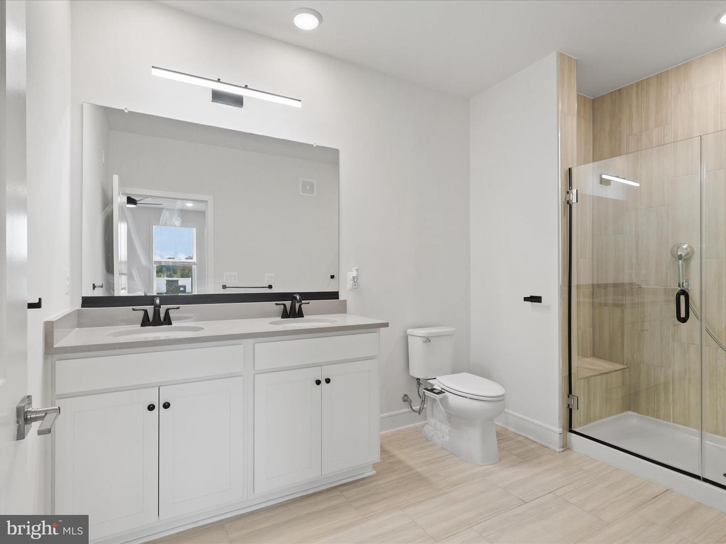 42874 FIREFLY SONATA TER #107, ASHBURN, Virginia 20148, 2 Bedrooms Bedrooms, ,2 BathroomsBathrooms,Residential,For sale,42874 FIREFLY SONATA TER #107,VALO2108922 MLS # VALO2108922