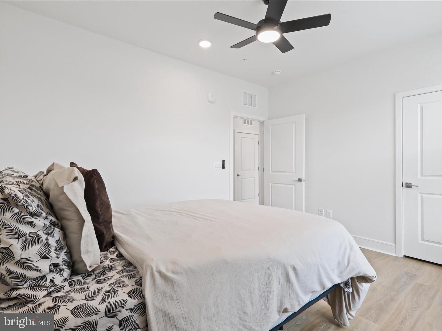 42874 FIREFLY SONATA TER #107, ASHBURN, Virginia 20148, 2 Bedrooms Bedrooms, ,2 BathroomsBathrooms,Residential,For sale,42874 FIREFLY SONATA TER #107,VALO2108922 MLS # VALO2108922