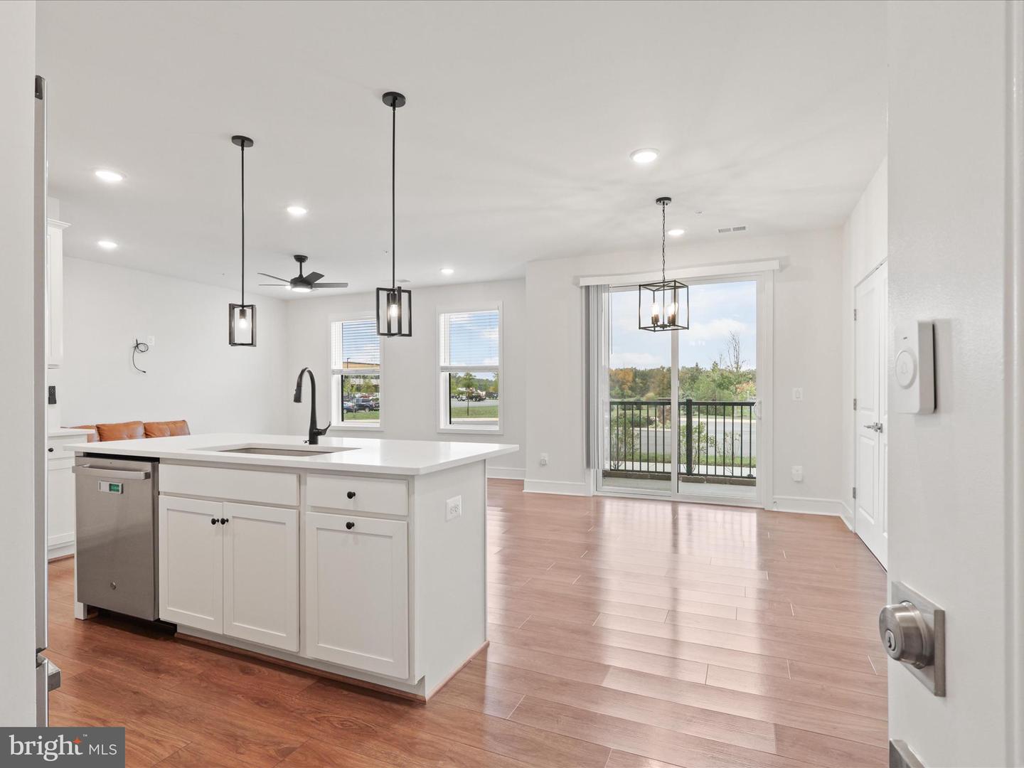 42874 FIREFLY SONATA TER #107, ASHBURN, Virginia 20148, 2 Bedrooms Bedrooms, ,2 BathroomsBathrooms,Residential,For sale,42874 FIREFLY SONATA TER #107,VALO2108922 MLS # VALO2108922