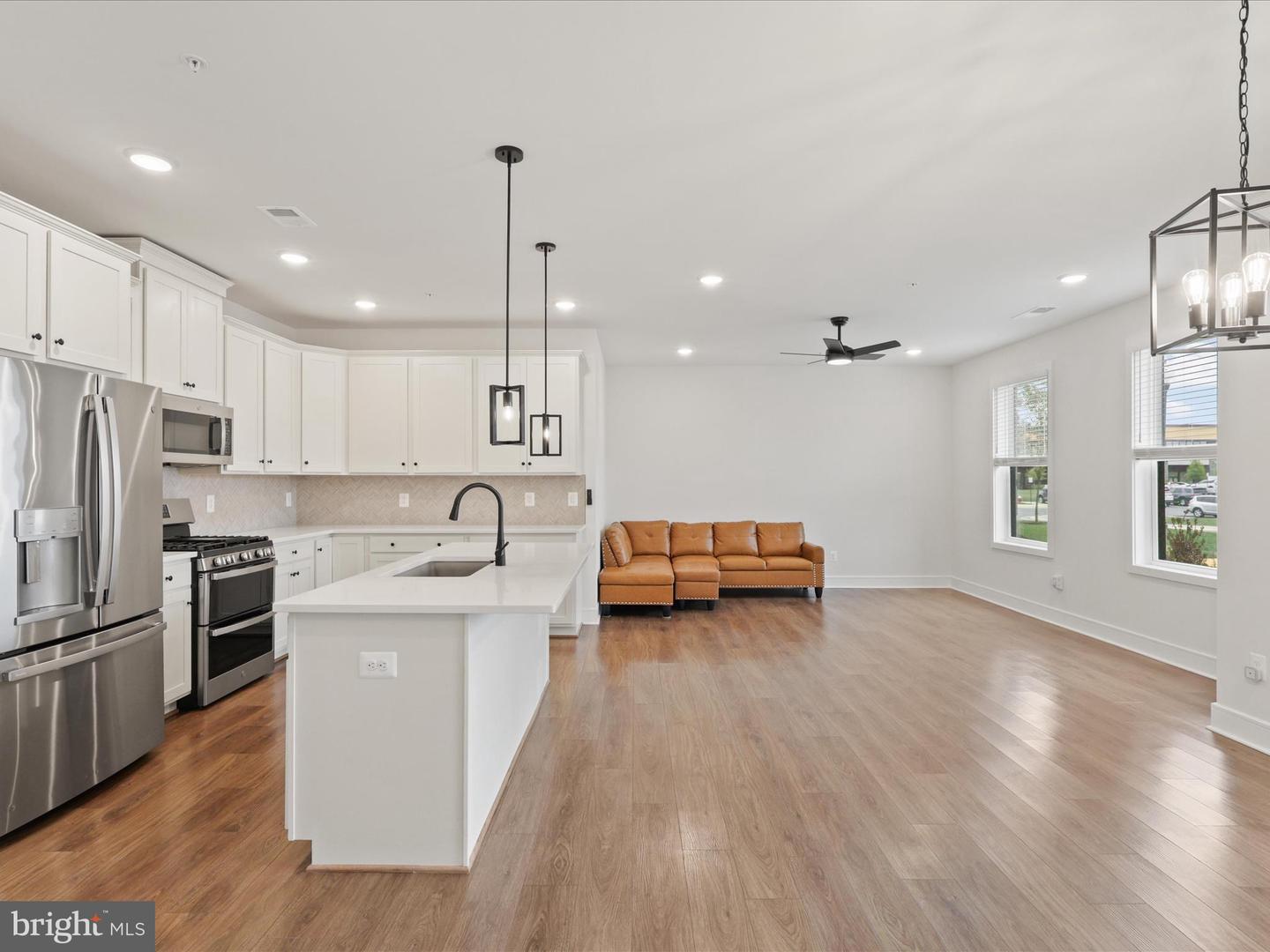 42874 FIREFLY SONATA TER #107, ASHBURN, Virginia 20148, 2 Bedrooms Bedrooms, ,2 BathroomsBathrooms,Residential,For sale,42874 FIREFLY SONATA TER #107,VALO2108922 MLS # VALO2108922