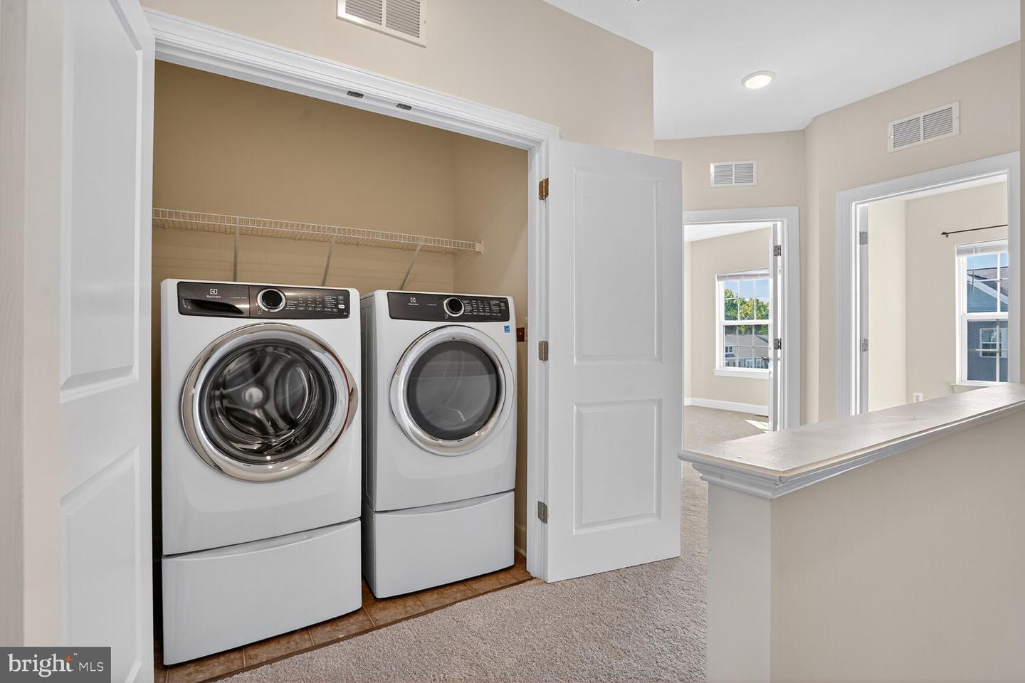 15272 CARTERSVILLE CT, HAYMARKET, Virginia 20169, 3 Bedrooms Bedrooms, ,3 BathroomsBathrooms,Residential,For sale,15272 CARTERSVILLE CT,VAPW2106014 MLS # VAPW2106014