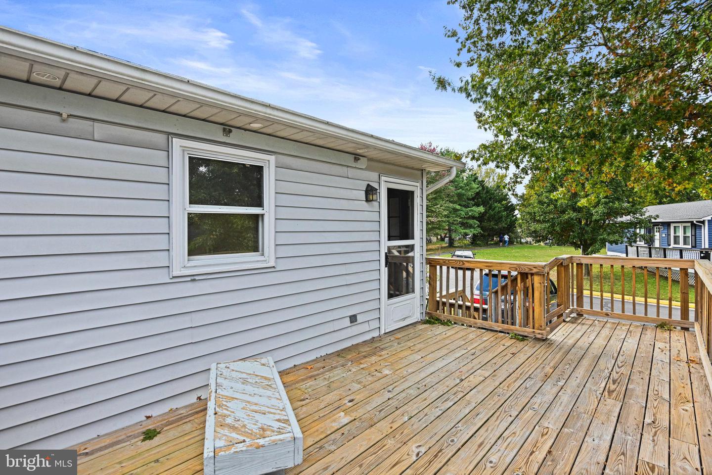135 OAK VIEW DR SE, LEESBURG, Virginia 20175, 3 Bedrooms Bedrooms, ,1 BathroomBathrooms,Residential,For sale,135 OAK VIEW DR SE,VALO2108936 MLS # VALO2108936
