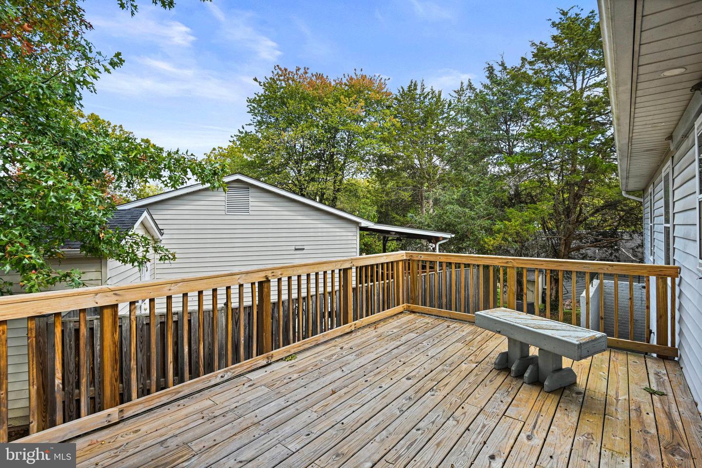 135 OAK VIEW DR SE, LEESBURG, Virginia 20175, 3 Bedrooms Bedrooms, ,1 BathroomBathrooms,Residential,For sale,135 OAK VIEW DR SE,VALO2108936 MLS # VALO2108936