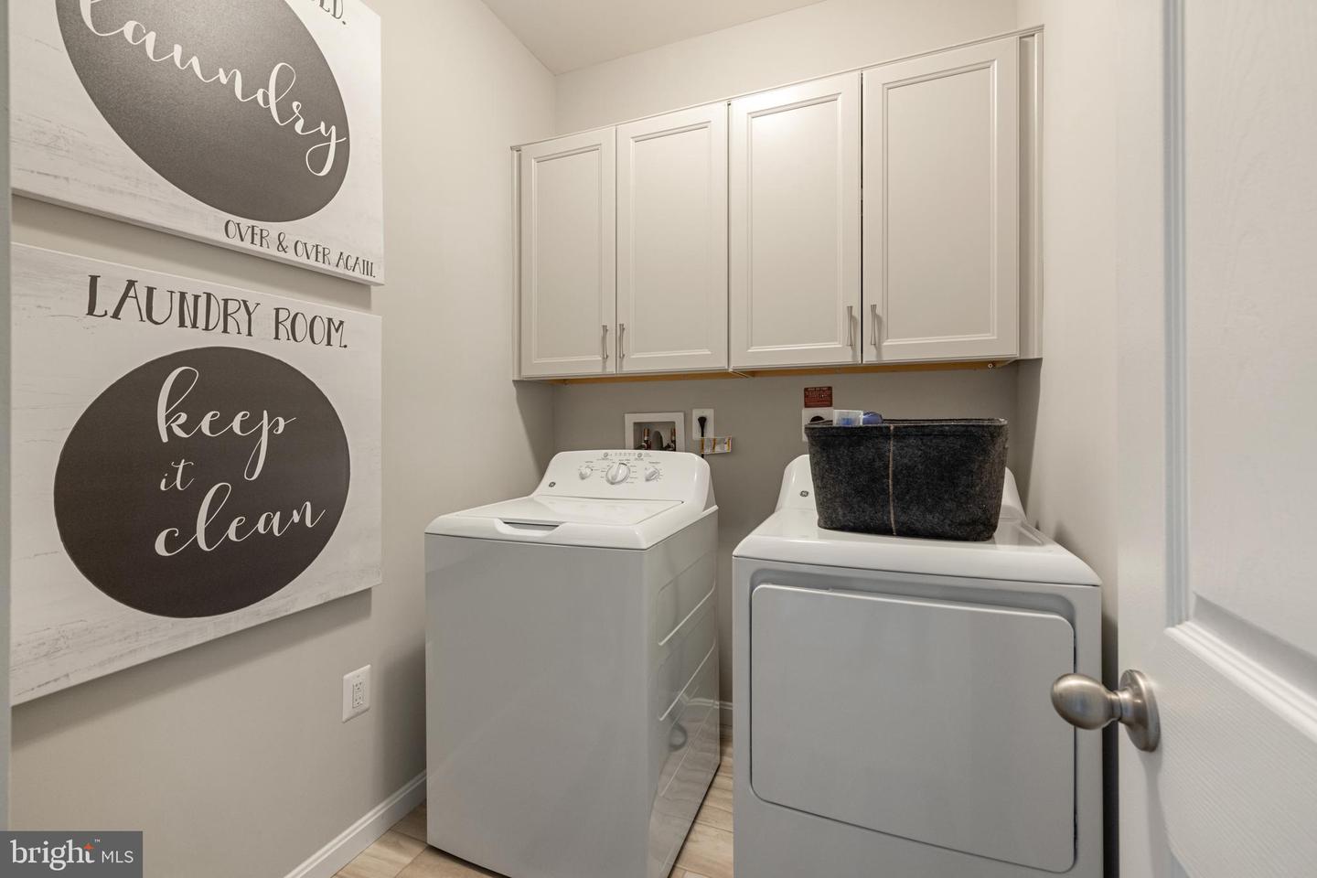 105 LENORE LN, WINCHESTER, Virginia 22602, 3 Bedrooms Bedrooms, 5 Rooms Rooms,2 BathroomsBathrooms,Residential,For sale,105 LENORE LN,VAFV2037390 MLS # VAFV2037390