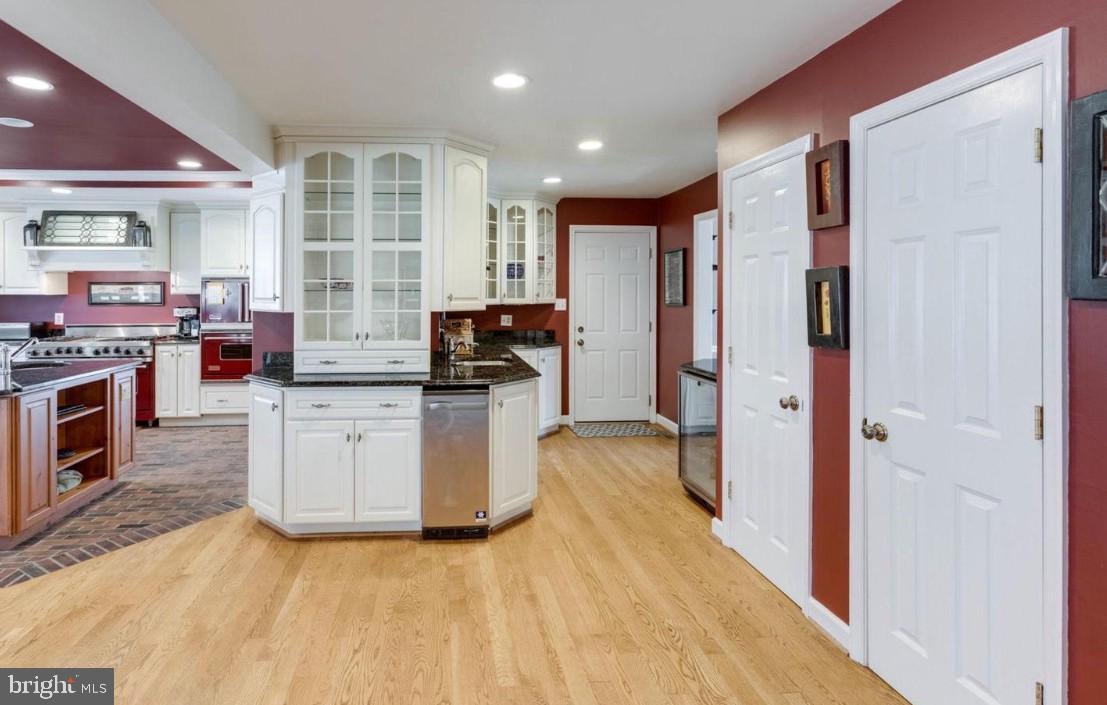 11330 EDENDERRY DR, FAIRFAX, Virginia 22030, 4 Bedrooms Bedrooms, ,3 BathroomsBathrooms,Residential,For sale,11330 EDENDERRY DR,VAFX2274418 MLS # VAFX2274418