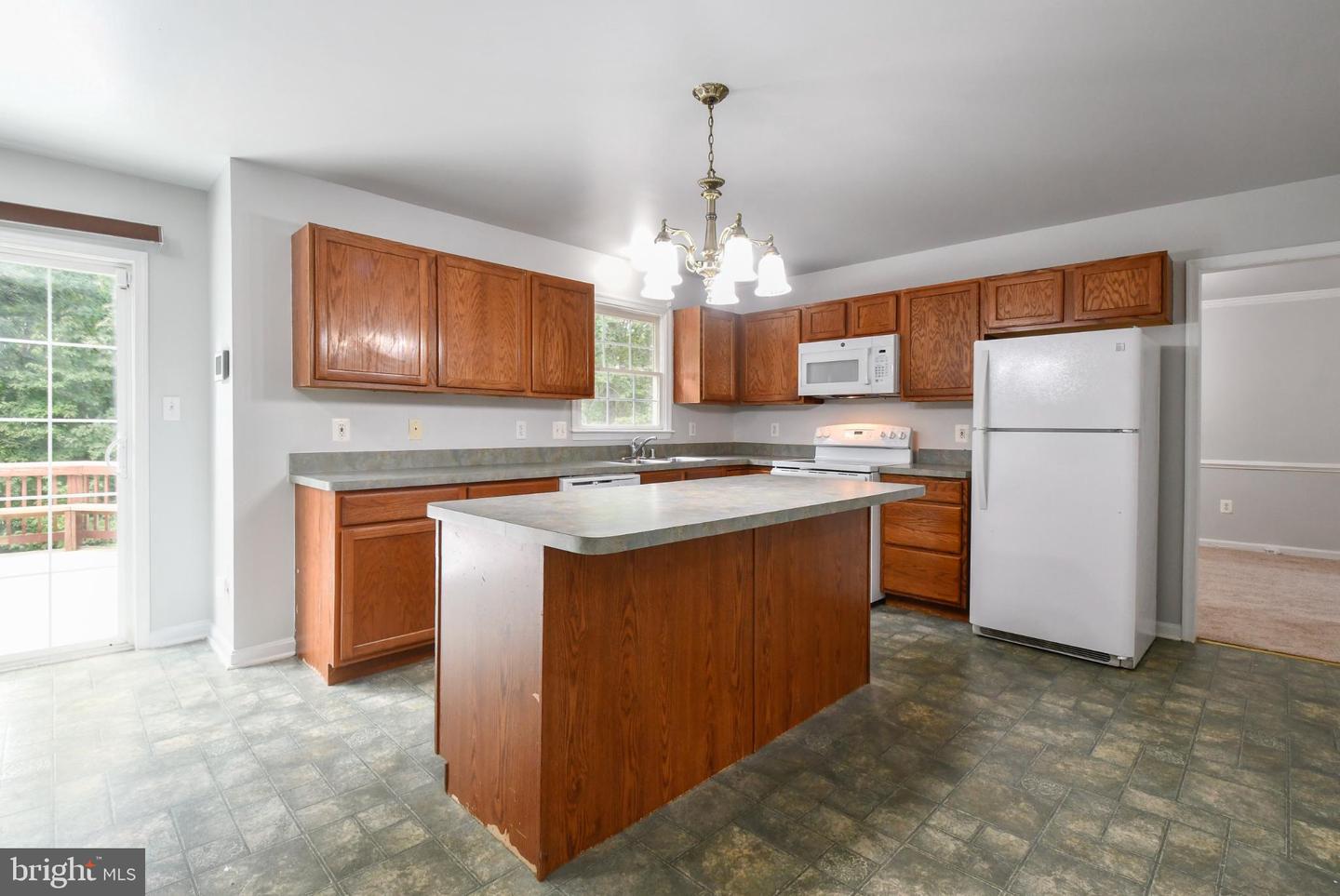 3802 TOWNSLEY ST, FREDERICKSBURG, Virginia 22408, 5 Bedrooms Bedrooms, 18 Rooms Rooms,3 BathroomsBathrooms,Residential,For sale,3802 TOWNSLEY ST,VASP2036932 MLS # VASP2036932