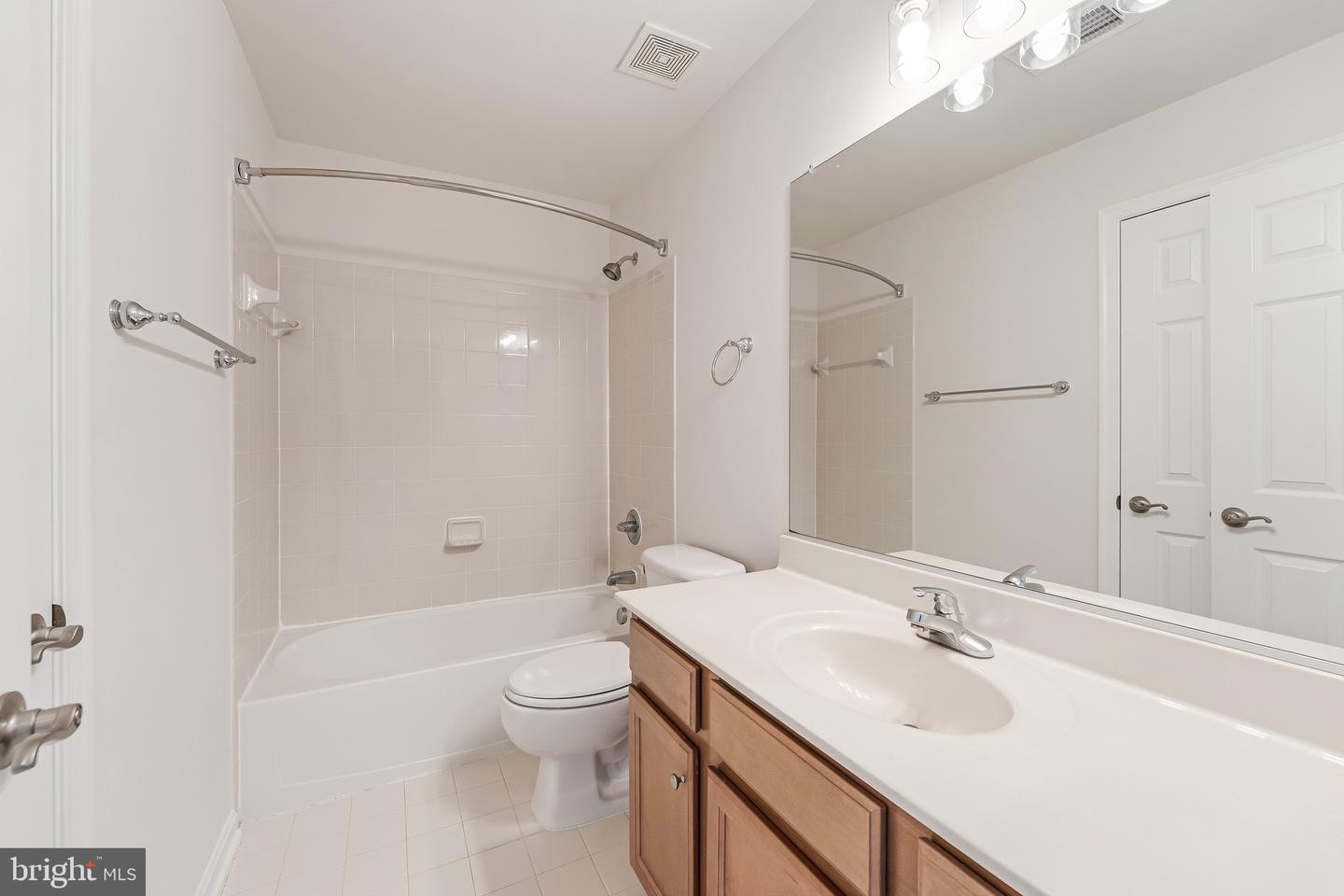 16329 FLOTSAM LN, WOODBRIDGE, Virginia 22191, 3 Bedrooms Bedrooms, ,3 BathroomsBathrooms,Residential,For sale,16329 FLOTSAM LN,VAPW2106086 MLS # VAPW2106086