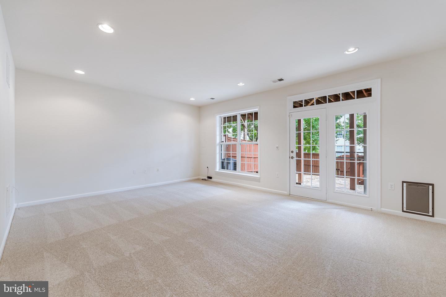 16329 FLOTSAM LN, WOODBRIDGE, Virginia 22191, 3 Bedrooms Bedrooms, ,3 BathroomsBathrooms,Residential,For sale,16329 FLOTSAM LN,VAPW2106086 MLS # VAPW2106086