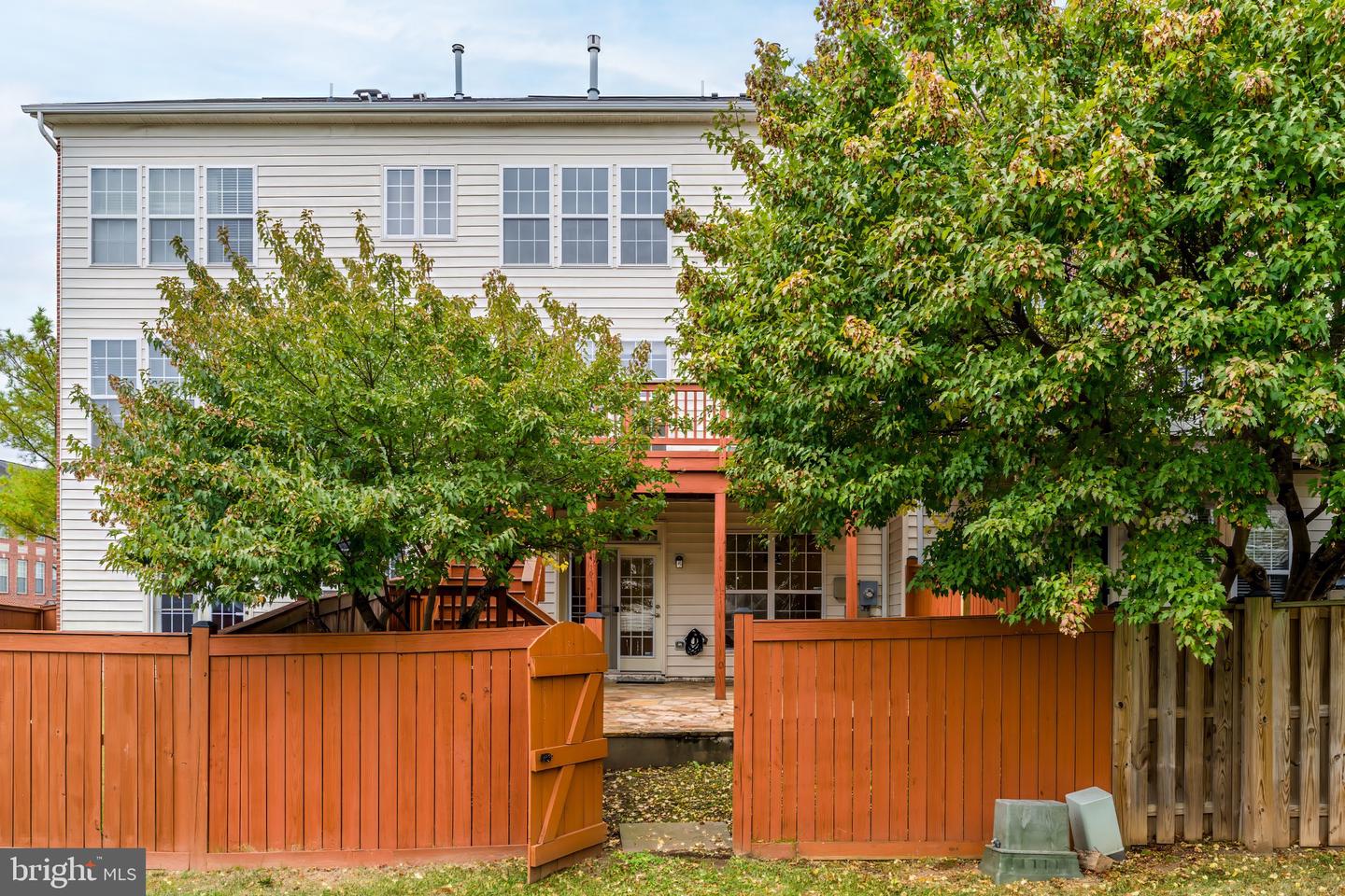 16329 FLOTSAM LN, WOODBRIDGE, Virginia 22191, 3 Bedrooms Bedrooms, ,3 BathroomsBathrooms,Residential,For sale,16329 FLOTSAM LN,VAPW2106086 MLS # VAPW2106086