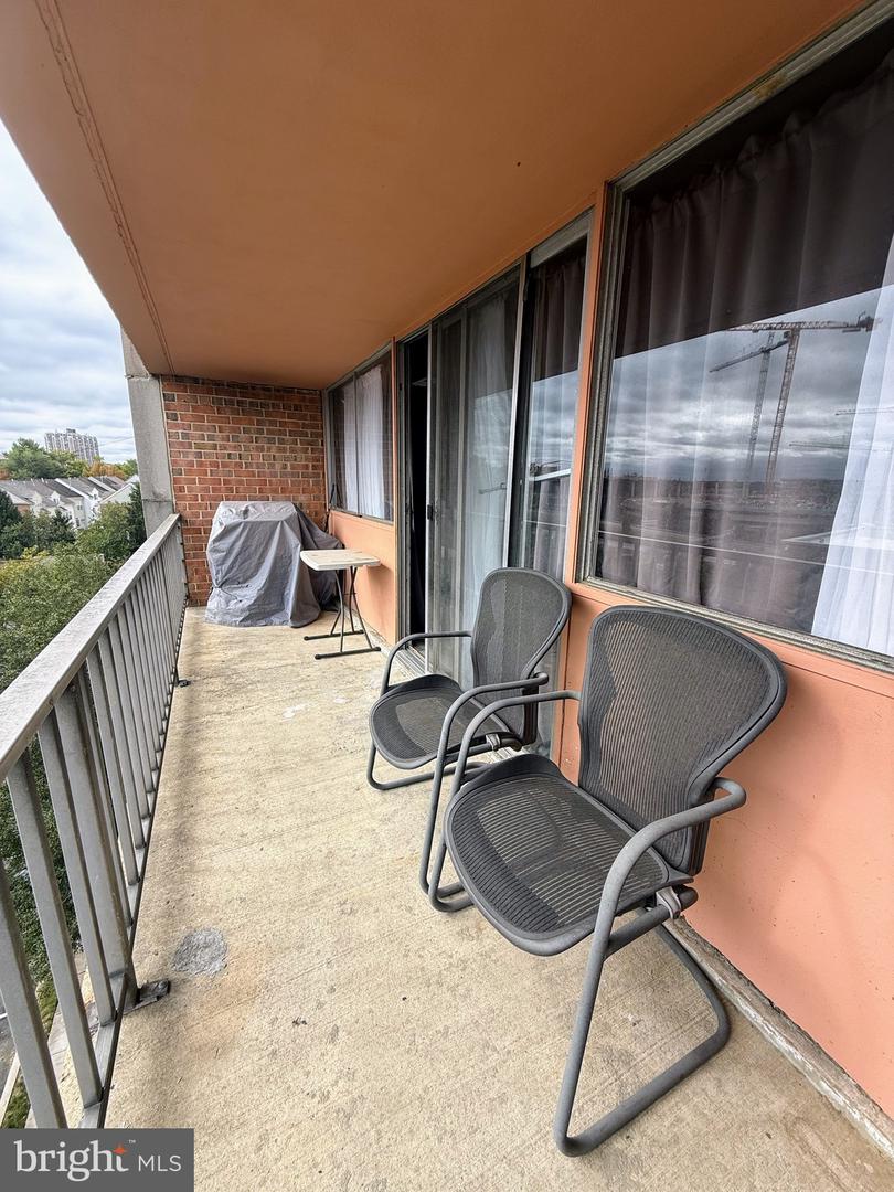 5831 QUANTRELL AVE #505, ALEXANDRIA, Virginia 22312, 2 Bedrooms Bedrooms, ,1 BathroomBathrooms,Residential,For sale,5831 QUANTRELL AVE #505,VAAX2050888 MLS # VAAX2050888