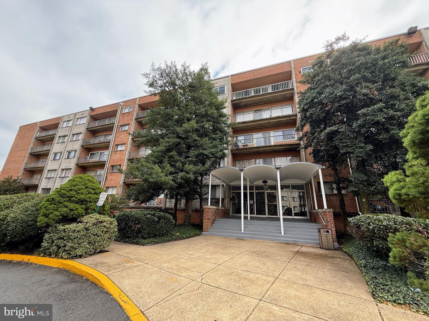 5831 QUANTRELL AVE #505, ALEXANDRIA, Virginia 22312, 2 Bedrooms Bedrooms, ,1 BathroomBathrooms,Residential,For sale,5831 QUANTRELL AVE #505,VAAX2050888 MLS # VAAX2050888