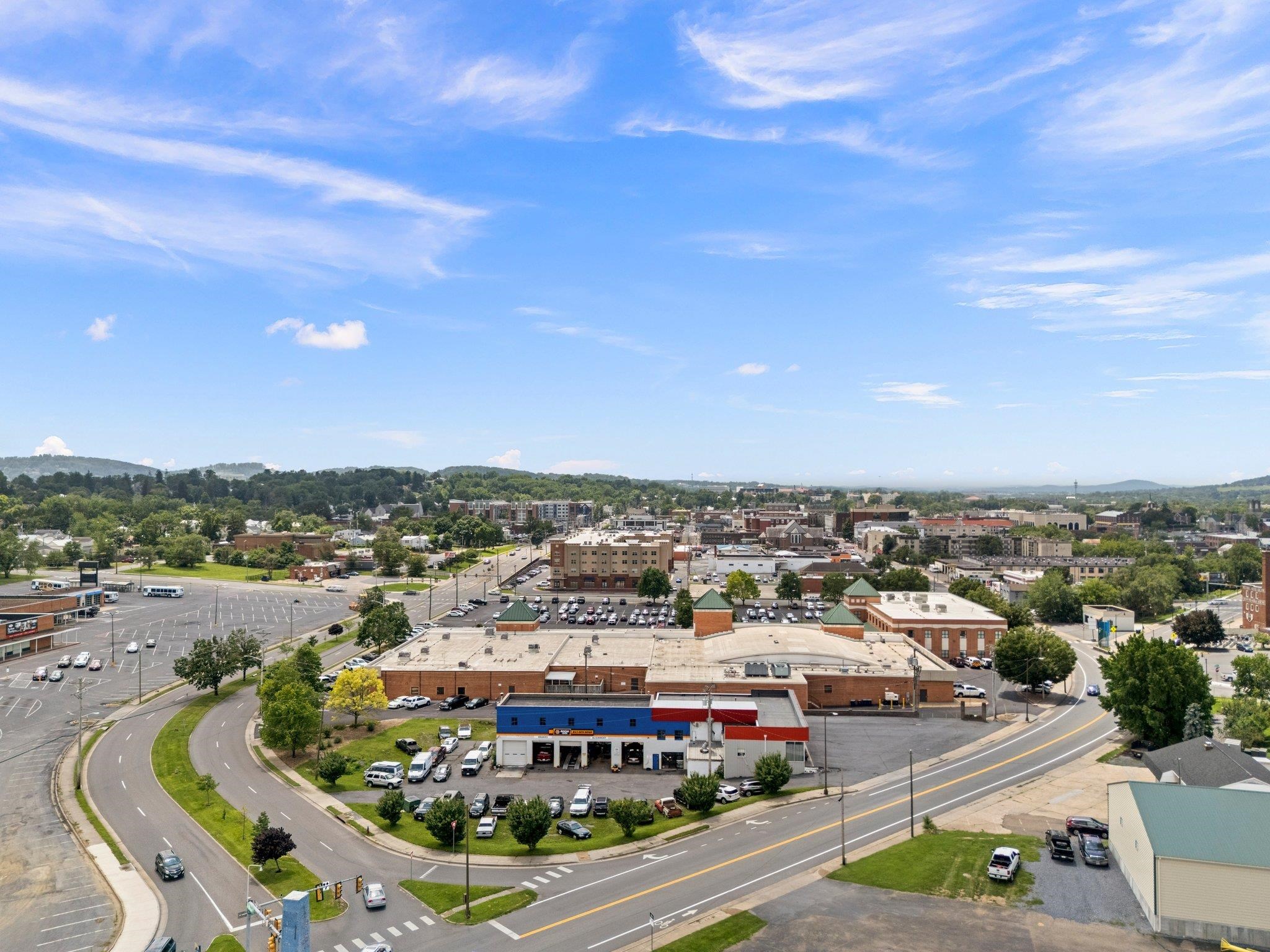 530 NORTH MAIN ST, HARRISONBURG, Virginia 22802, ,Commercial,530 NORTH MAIN ST,670096 MLS # 670096